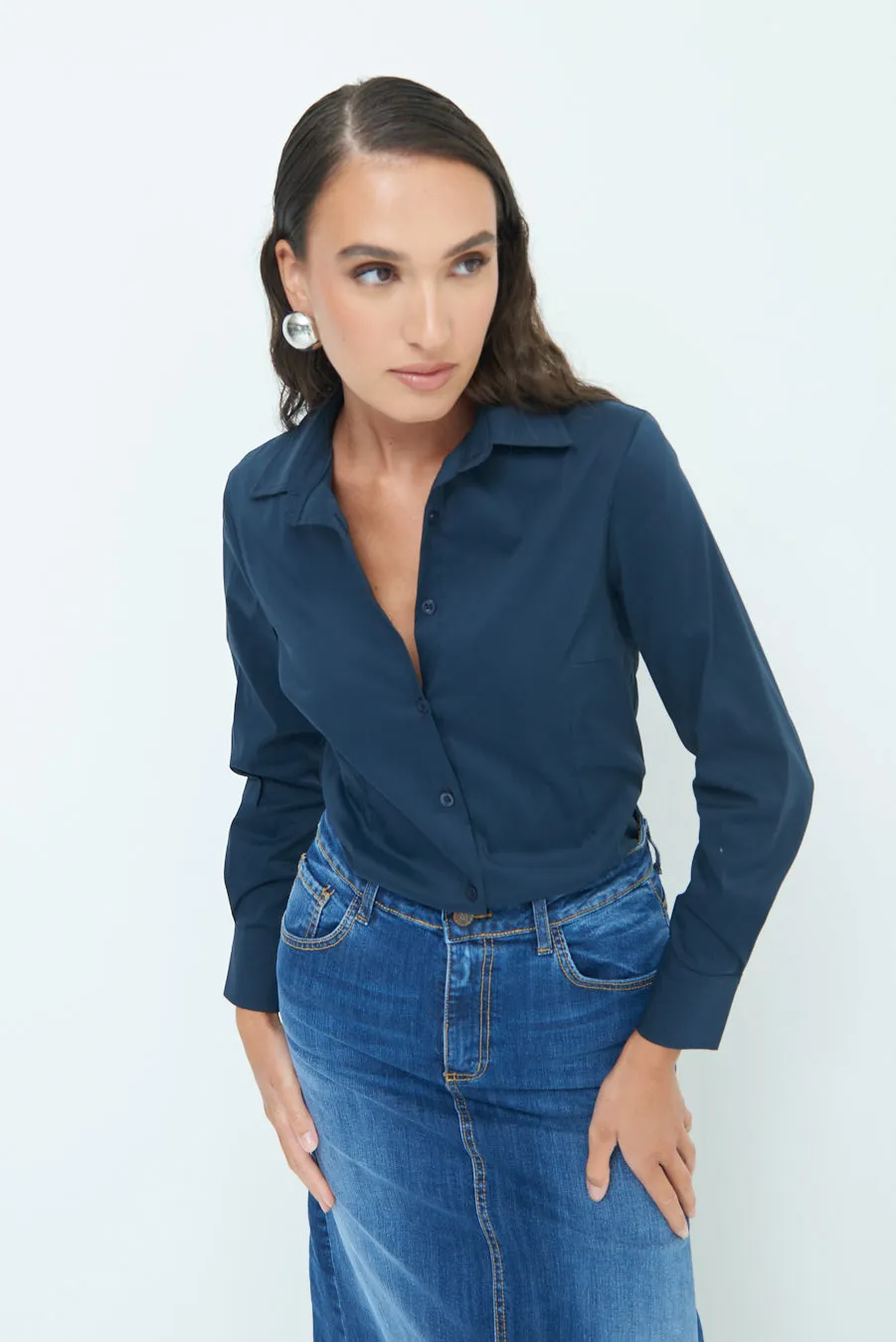 Classic button-down blouse with pointed collar wholesale