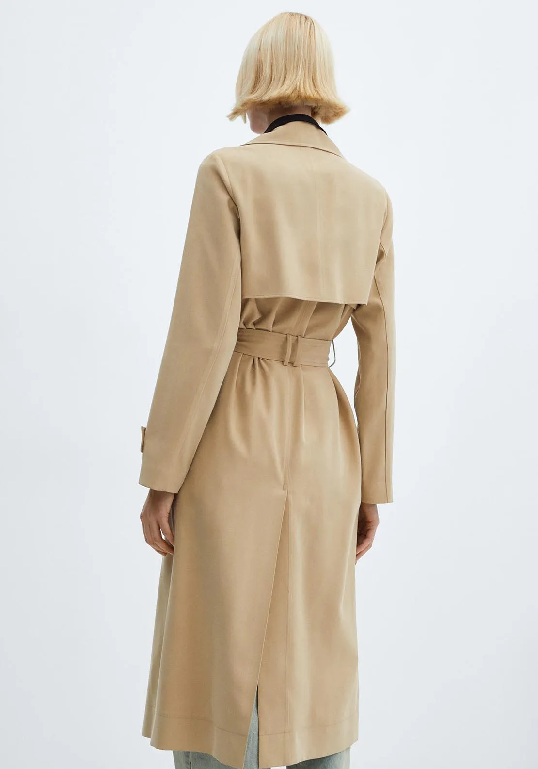 Flowy lapel trench