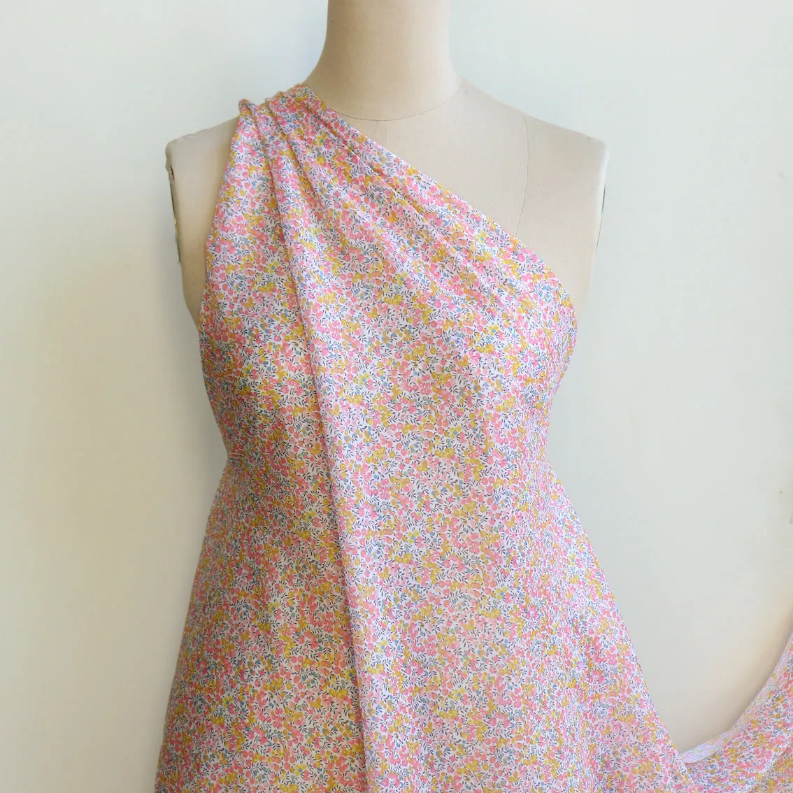 Wiltshire Bud - Liberty Fabrics - Chloe Cotton Chiffon